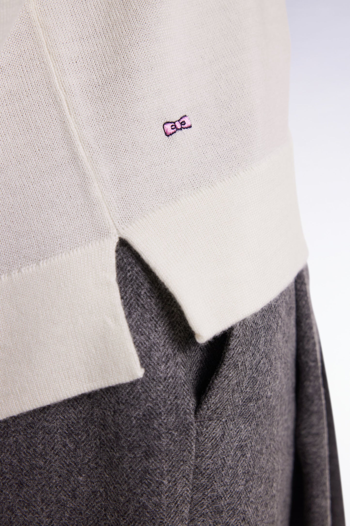 Round-neck sweater in ecru merino wool