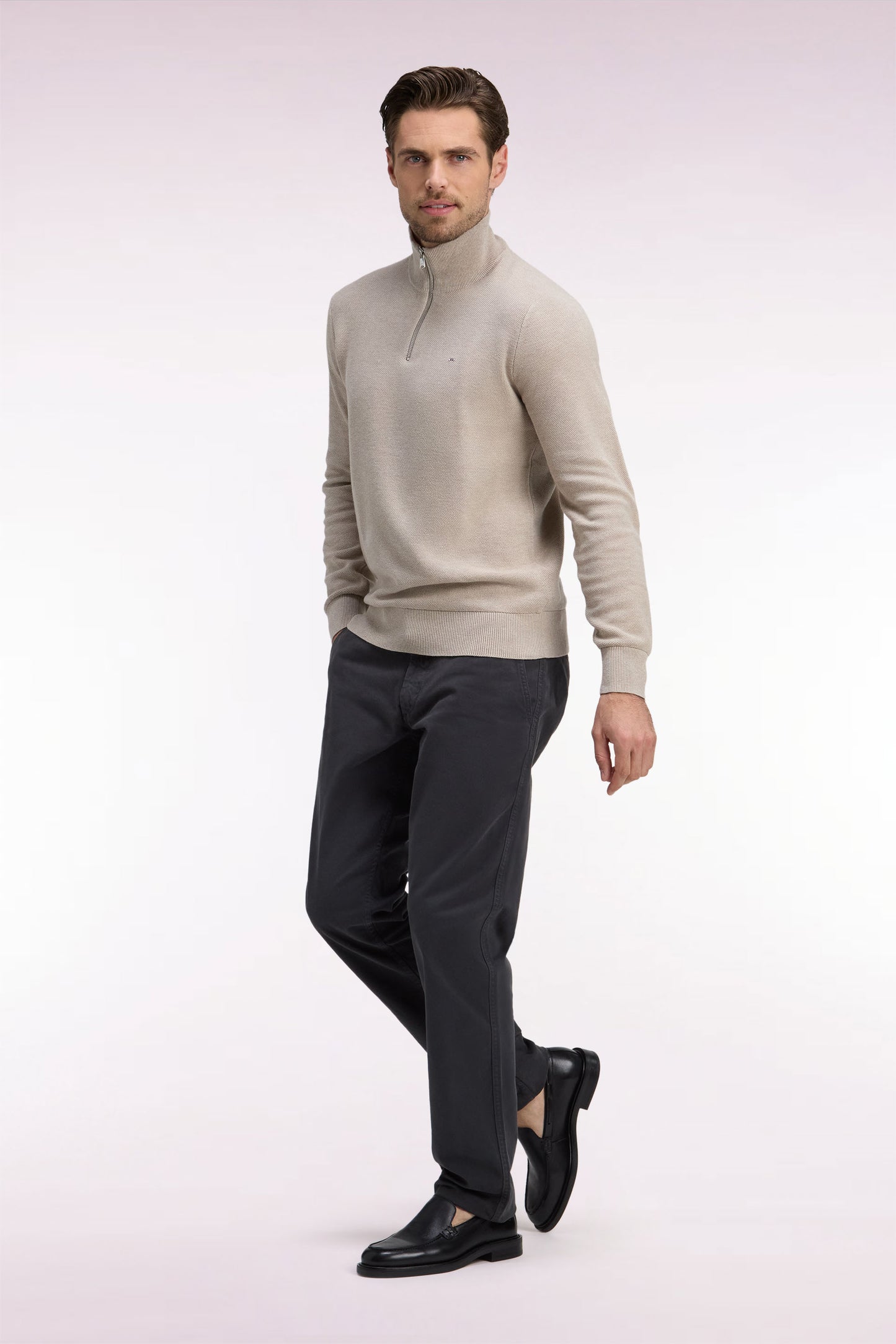 Pantalon chino sans plis en gabardine de coton stretch kaki