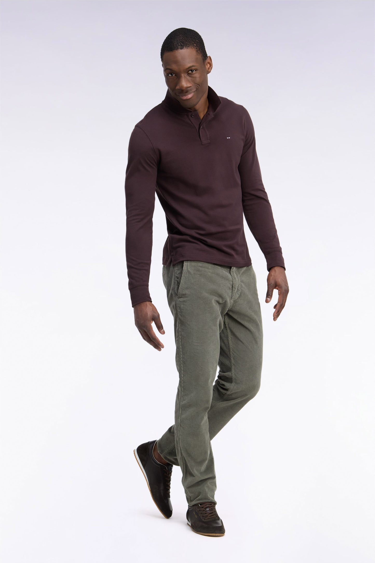 Pantalon chino sans plis en velours côtelé kaki clair coupe regular