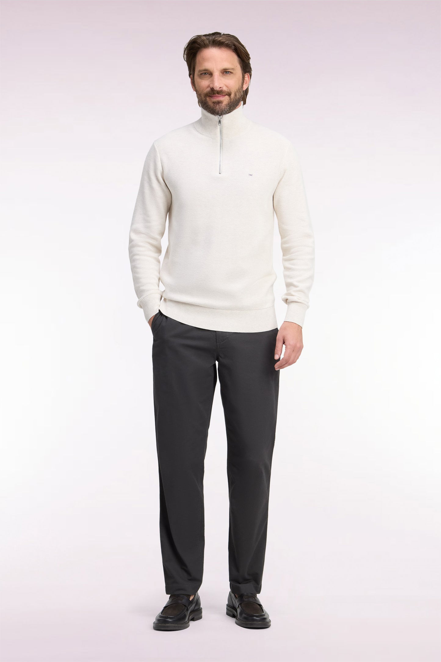 Pantalon chino sans plis en piqué de coton stretch kaki coupe regular