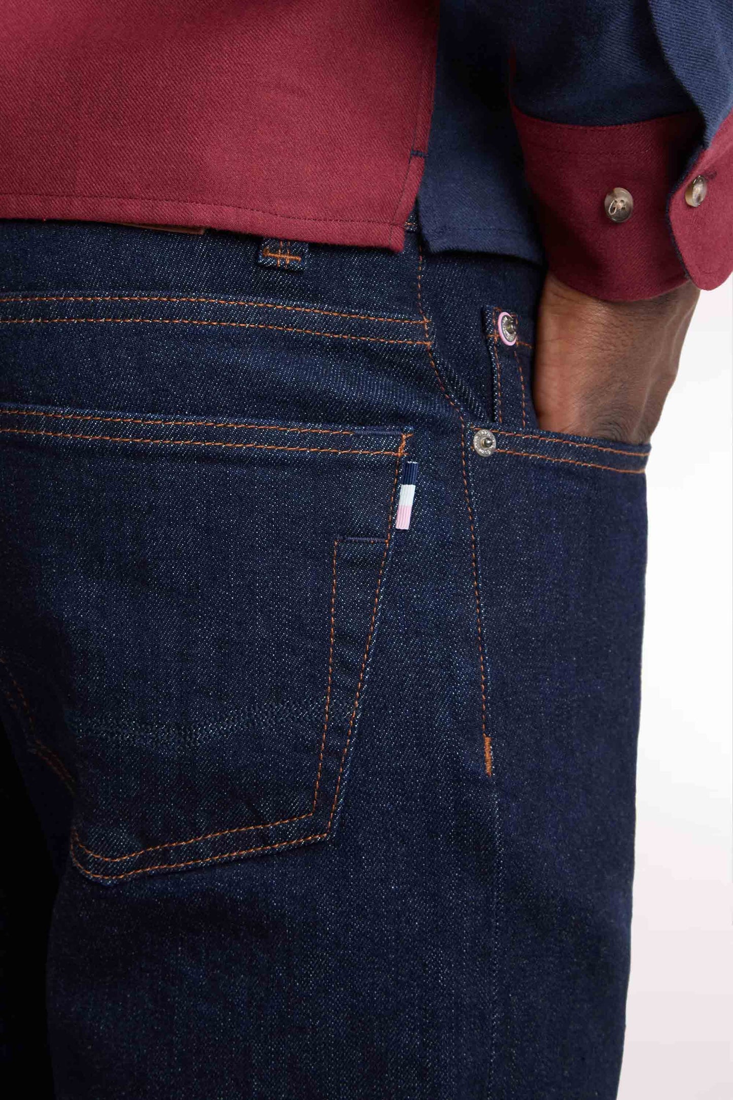 Jean en denim stretch bleu brut coupe regular