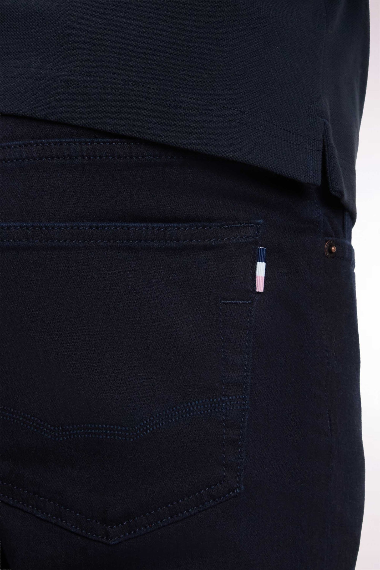 Jean 5 poches en denim stretch marine coupe droite