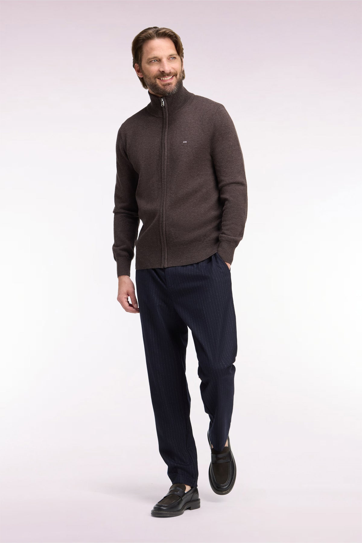 Pantalon à taille élastiquée façon flanelle rayée marine