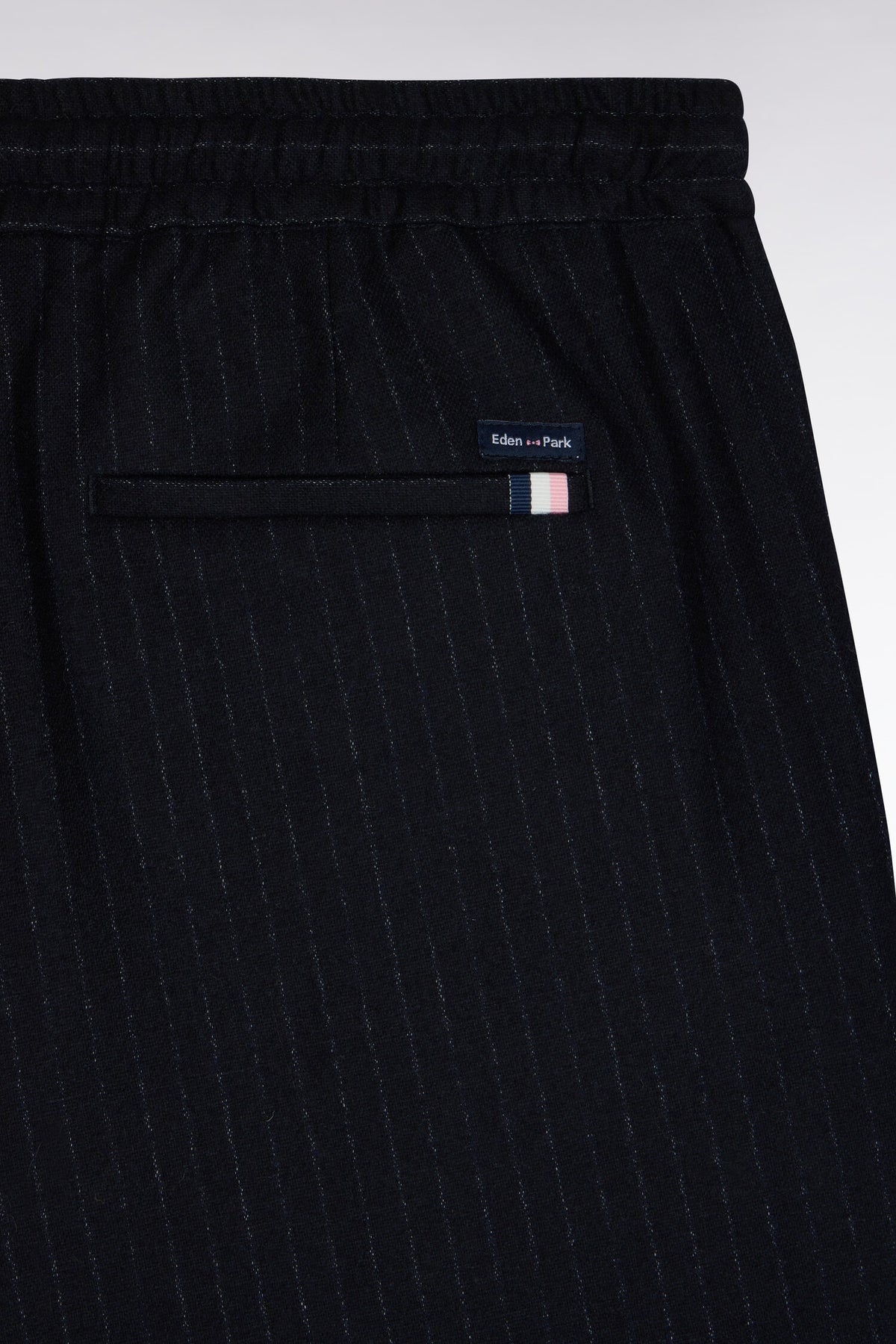 Pantalon à taille élastiquée façon flanelle rayée marine