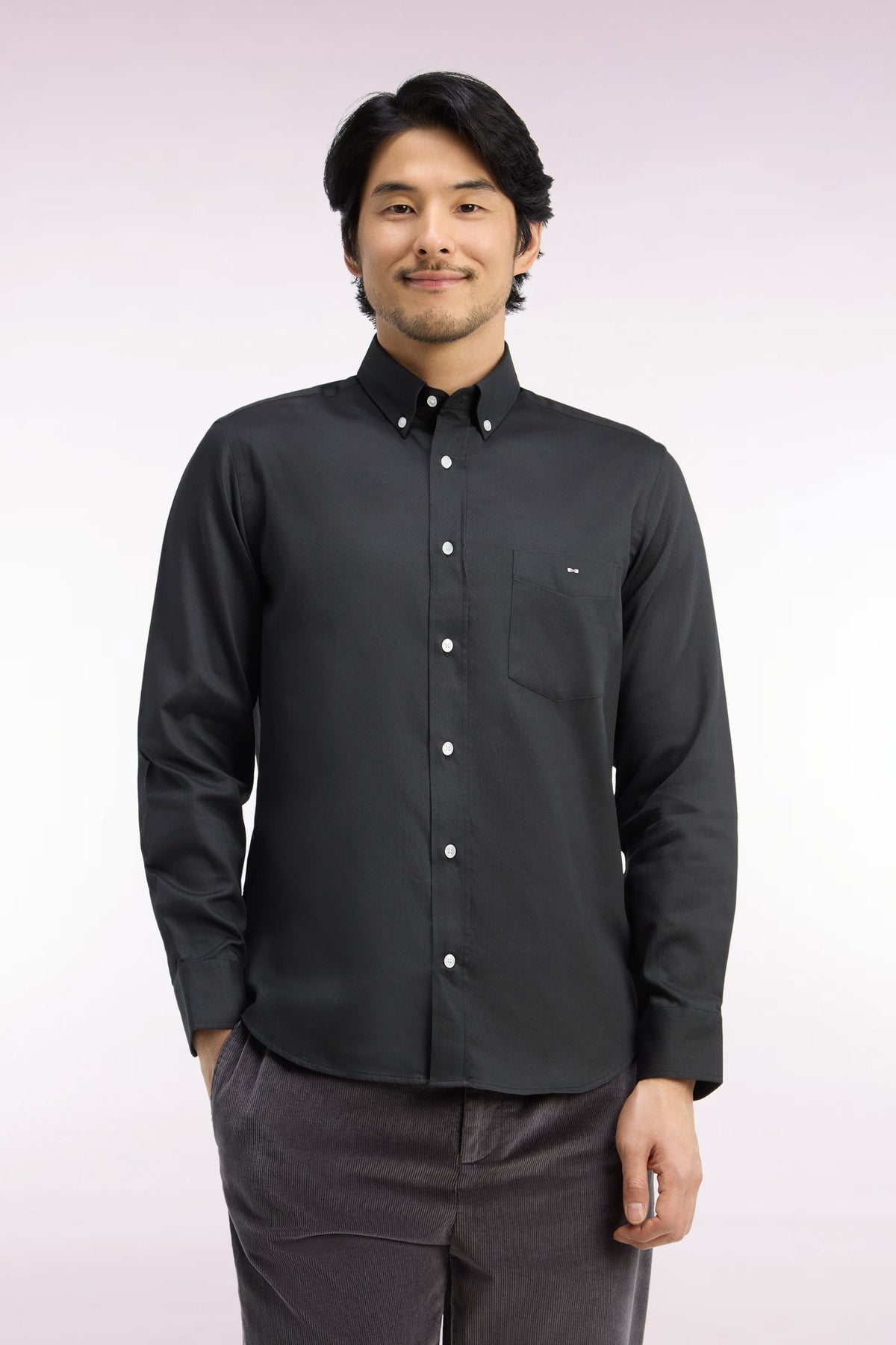 Chemise en piqué de coton kaki coupe droite
