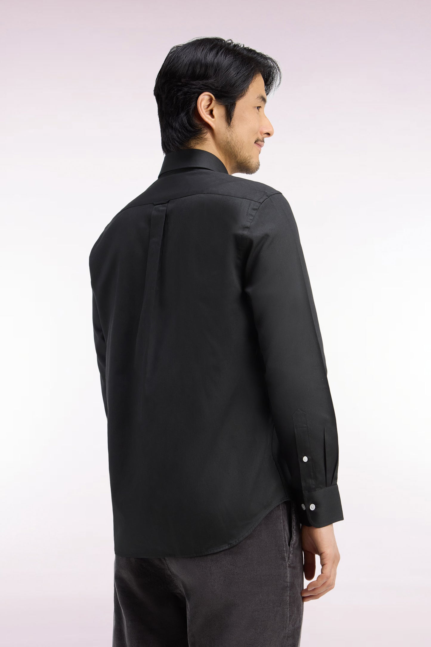 Chemise en piqué de coton kaki coupe droite
