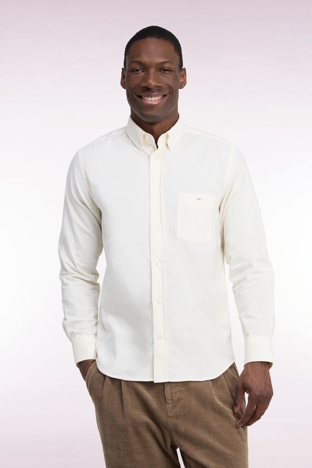 Chemise en coton côtelé écru coupe droite
