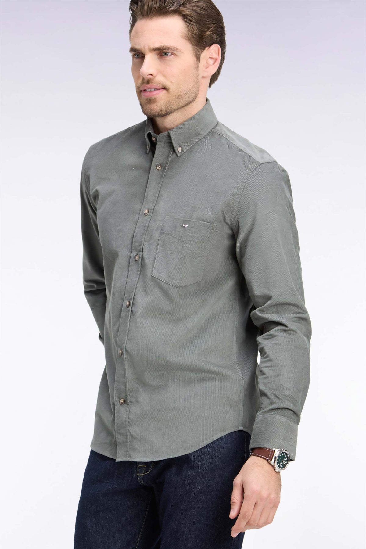 Chemise en coton côtelé kaki coupe droite