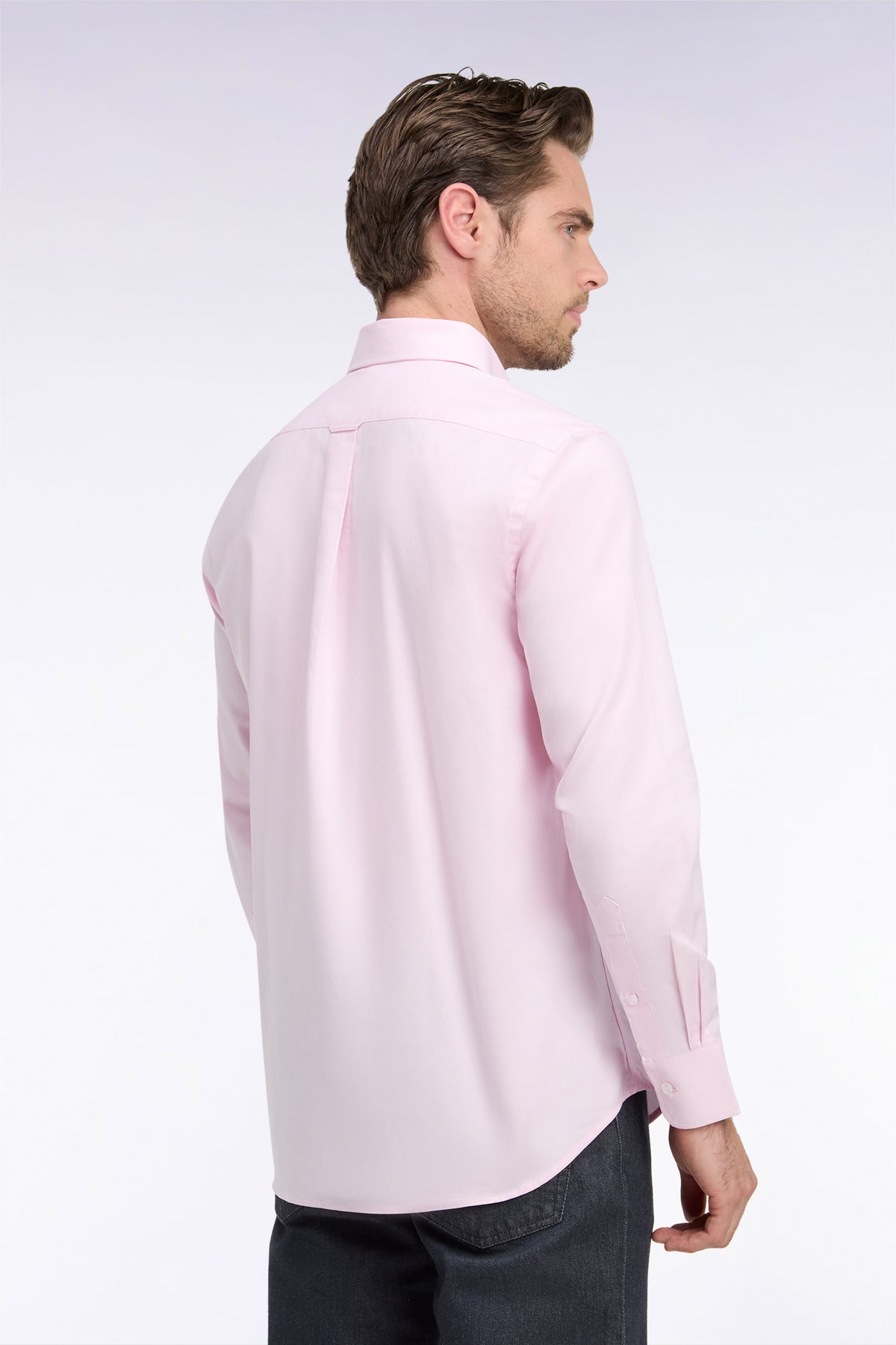 Chemise unie en coton rose coupe droite