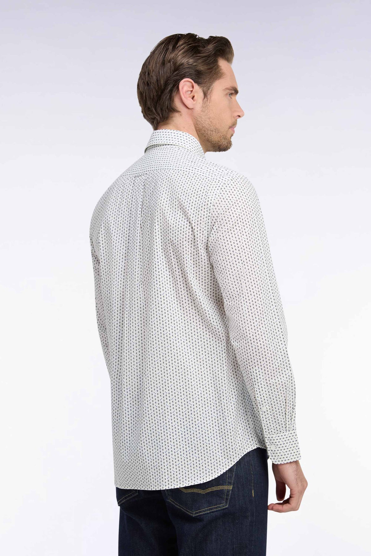 Chemise en popeline de coton blanche à micromotifs bleus coupe droite