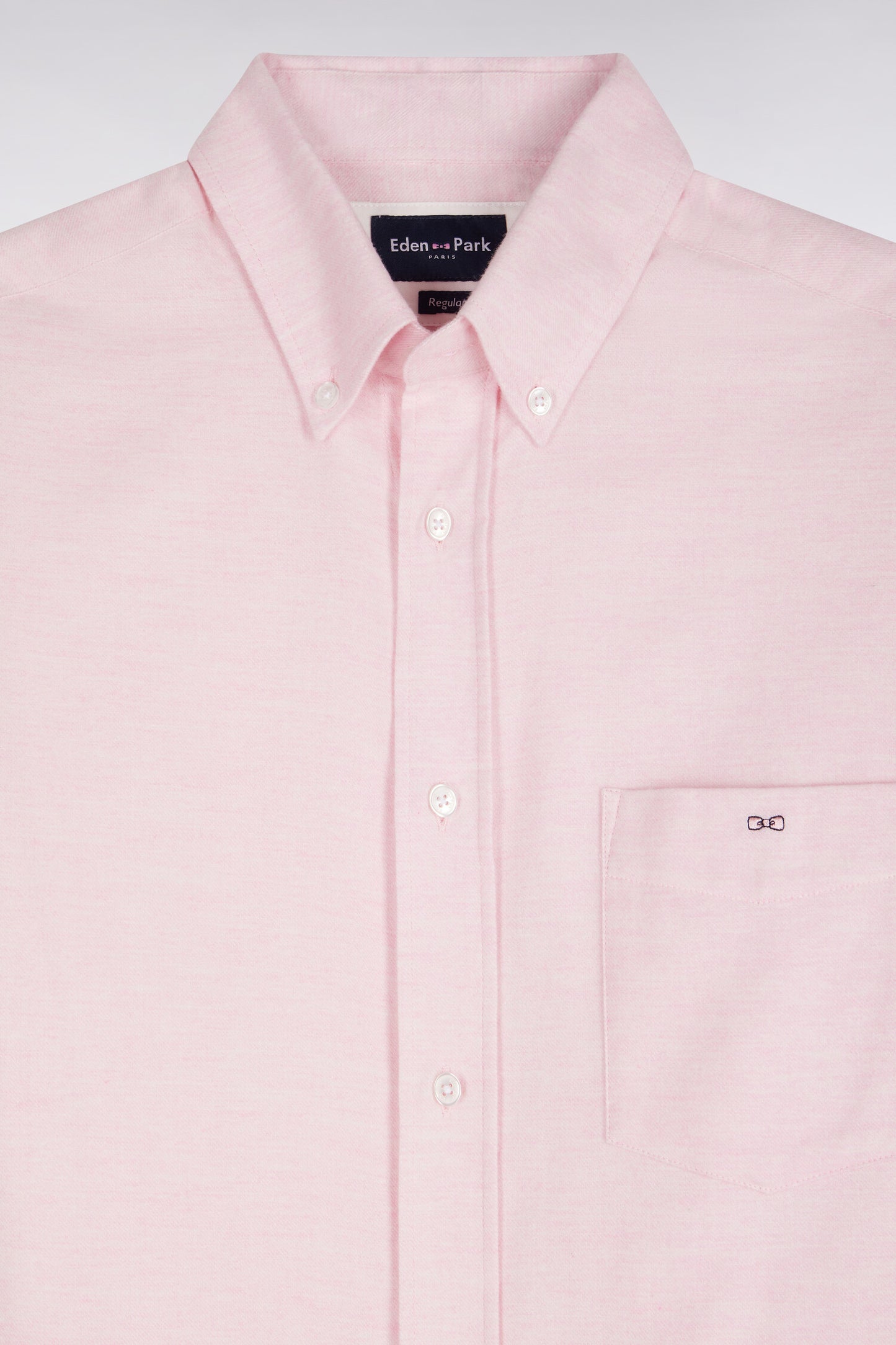 Chemise unie en coton rose coupe droite