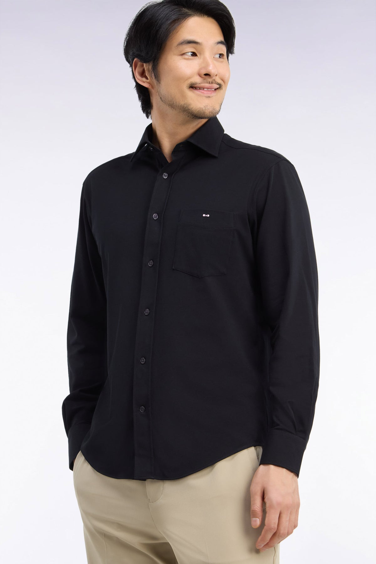 Straight cut black stretch cotton shirt