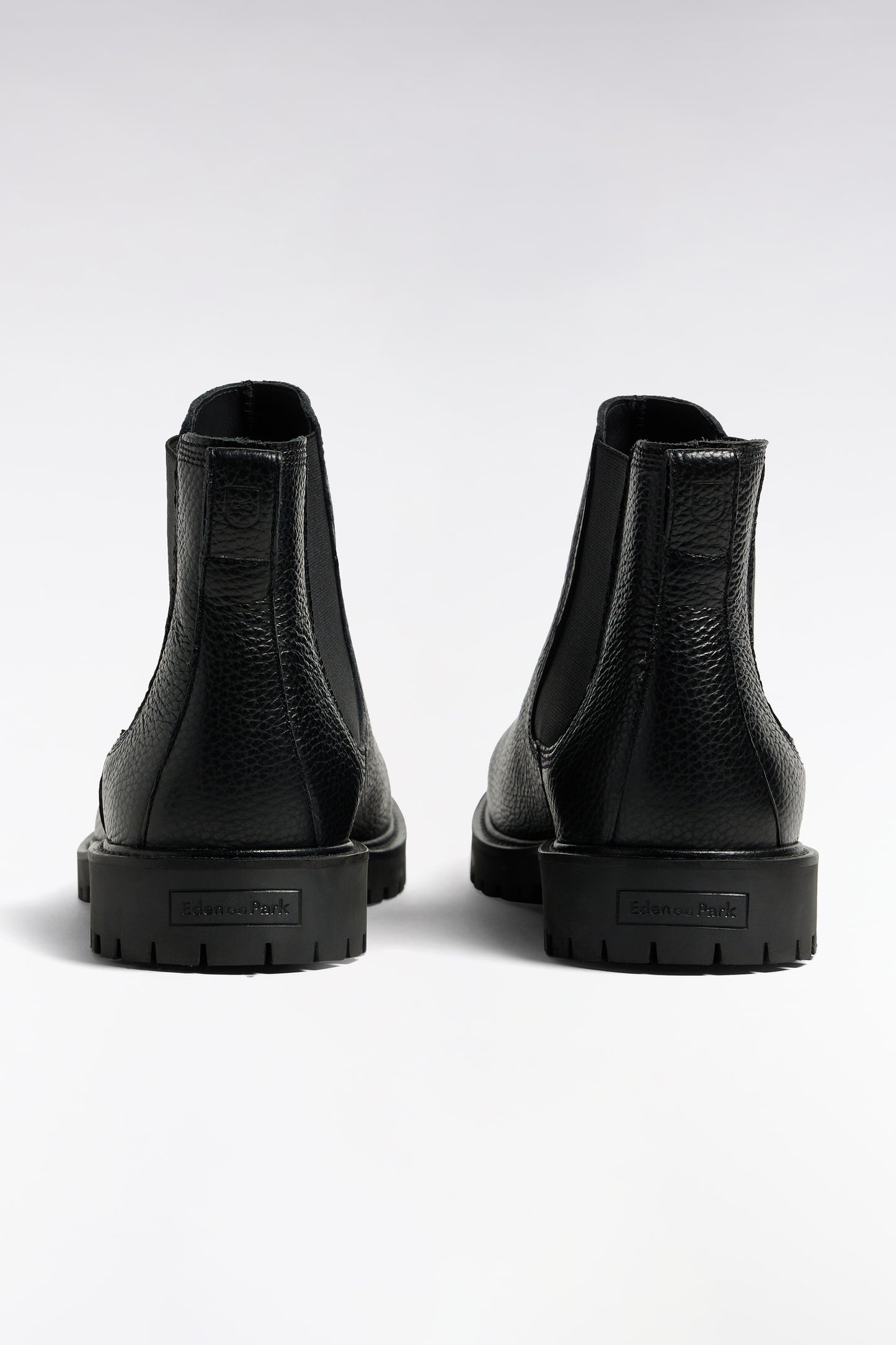 Bottines Chelsea en cuir grainé noir