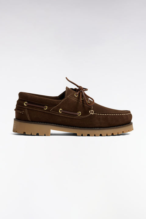 Chaussures bateau en cuir suédé marron - Image 1