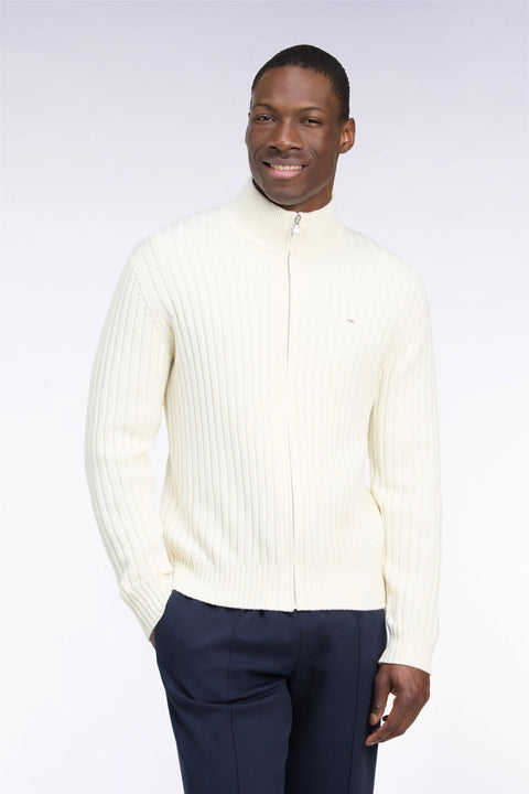 Cardigan zippé à col camionneur en laine et coton écru côtelé coupe droite - Image 3