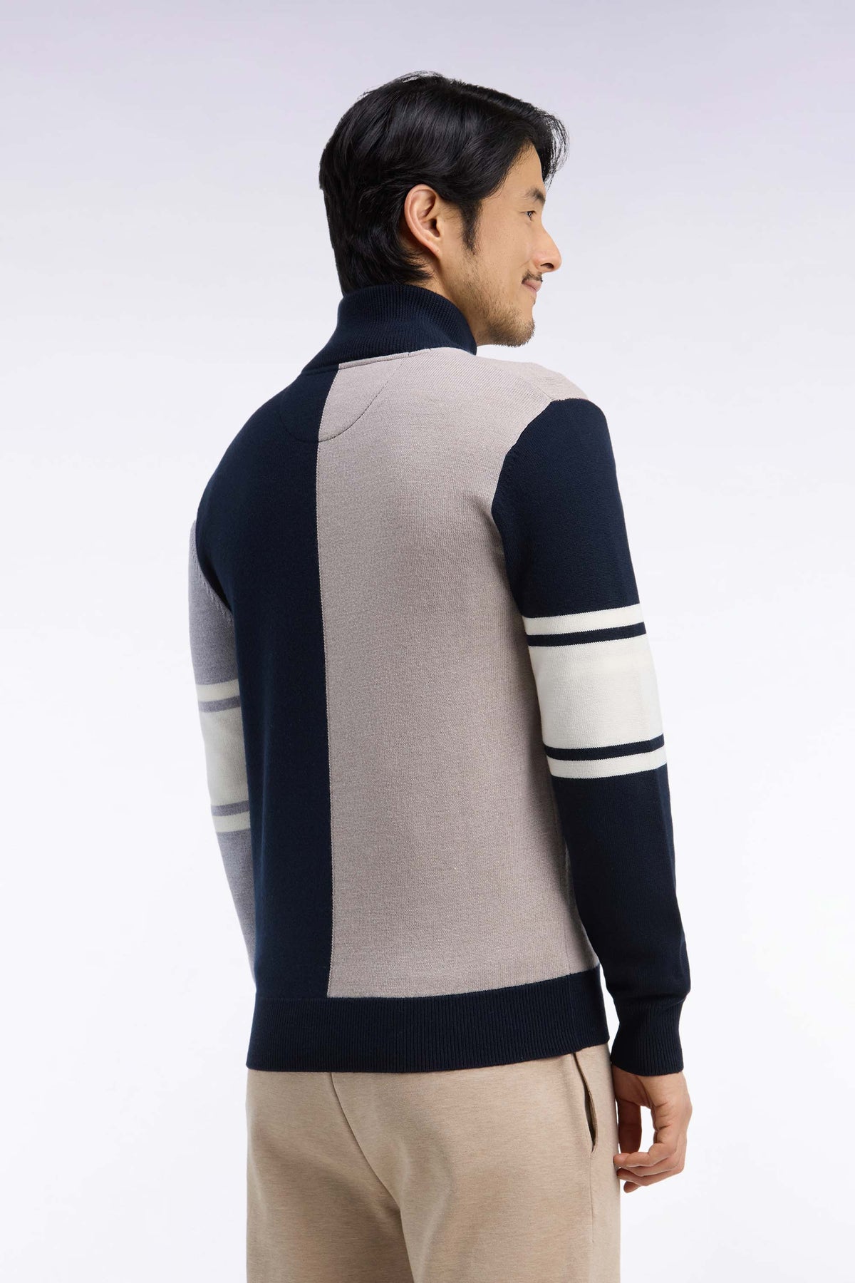 Cardigan zippé en laine mérinos à découpes coupe droite