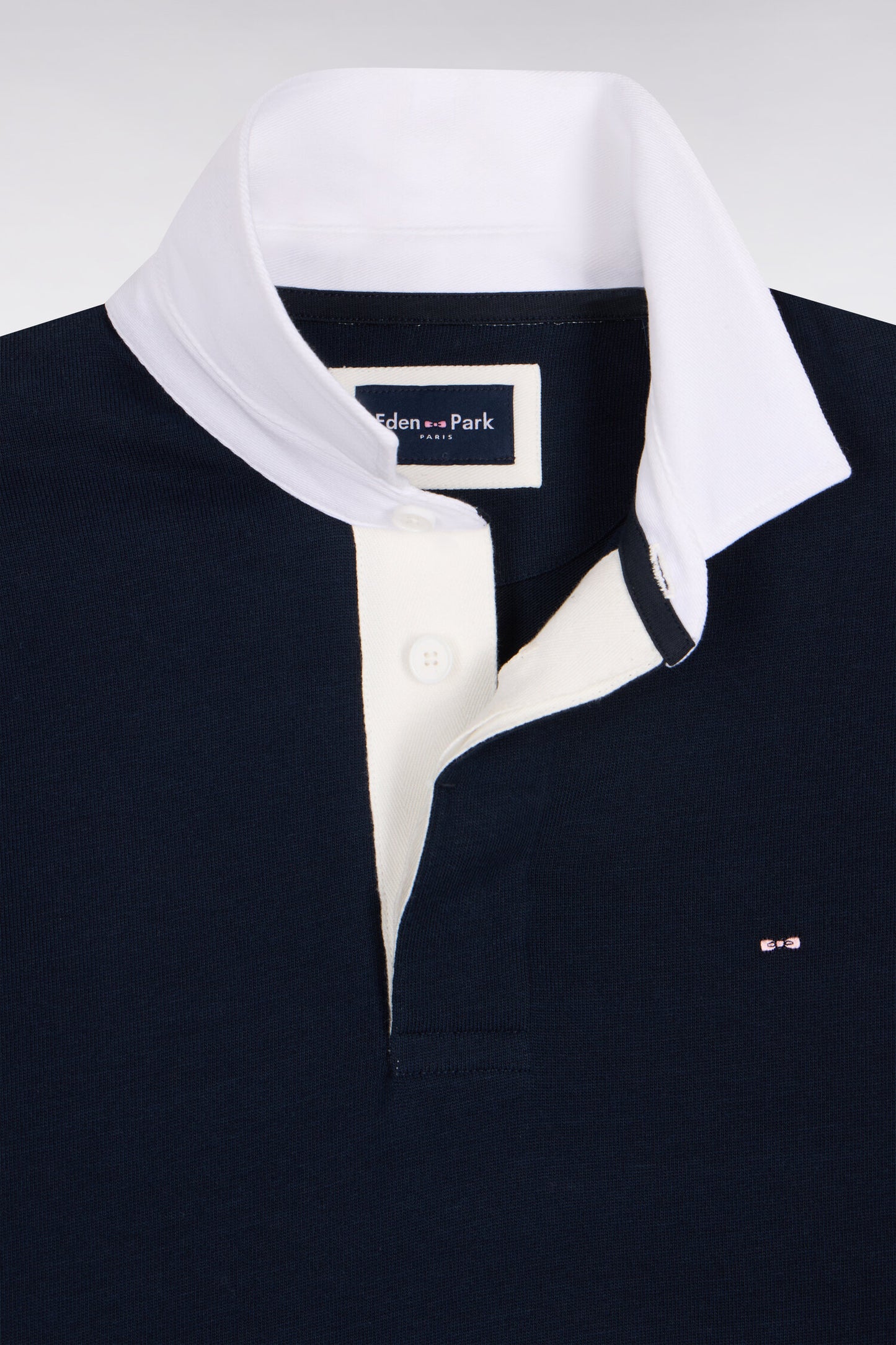 Maillot manches longues marine à détails blancs contrastés