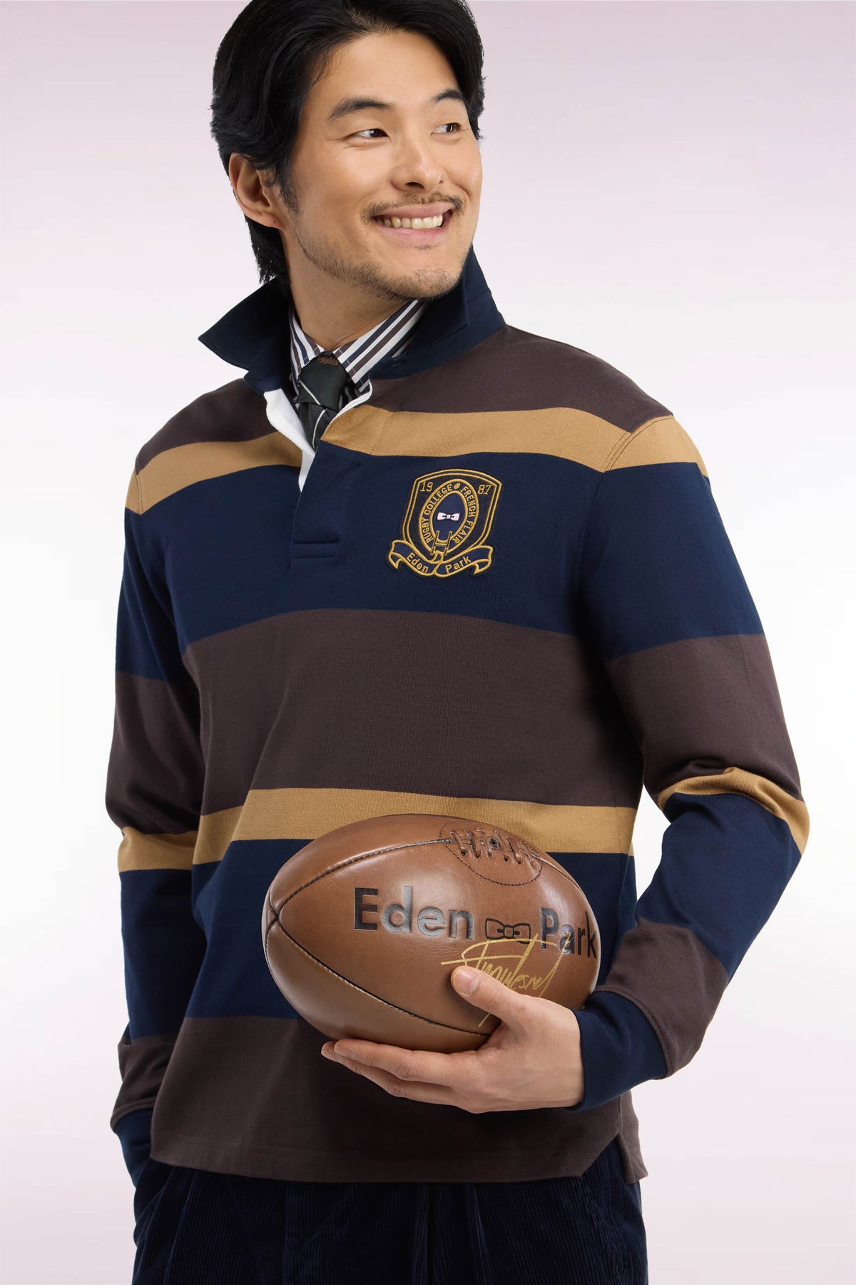 Maillot manches longues rayé marron avec broderie écusson