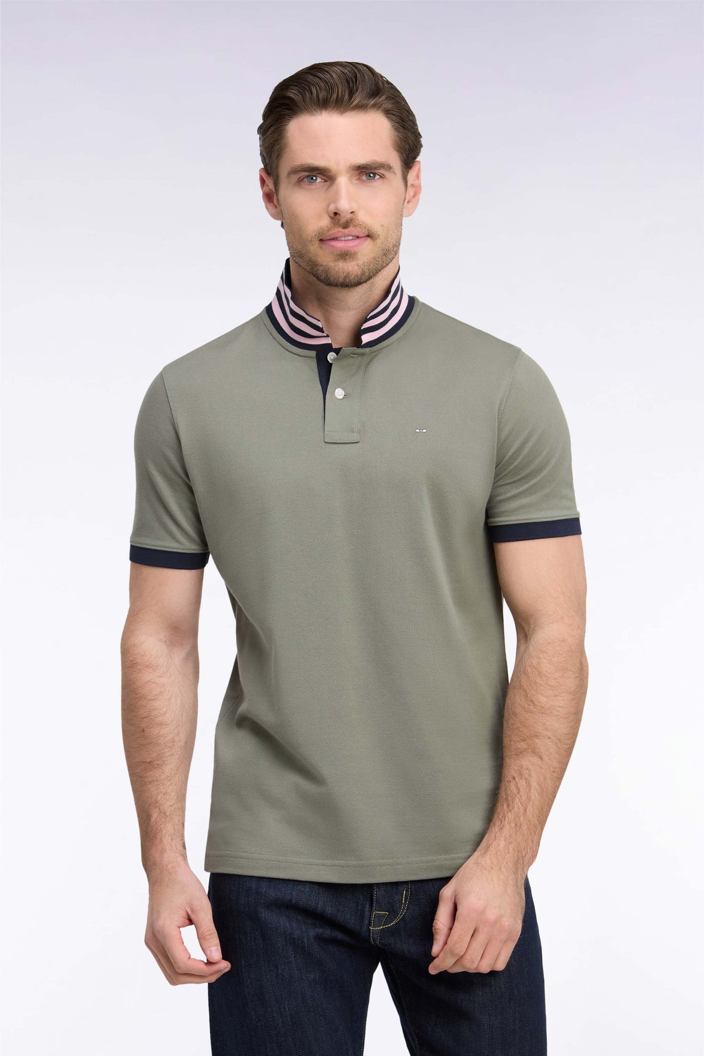 Polo manches courtes sous-col rayé en coton Pima kaki coupe droite