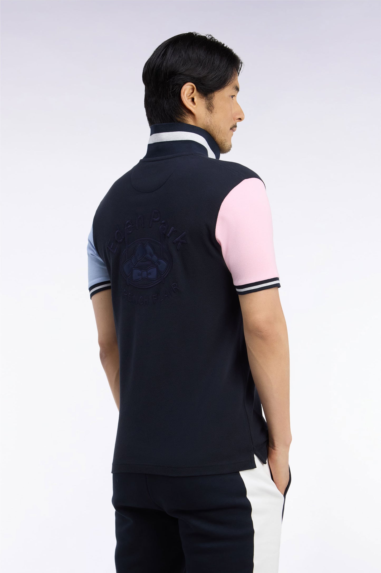Polo manches courtes en coton tricolore marine broderie dos coupe droite