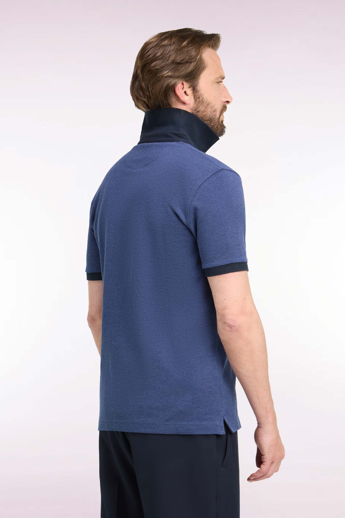 Polo manches courtes en coton bleu et marine coupe droite