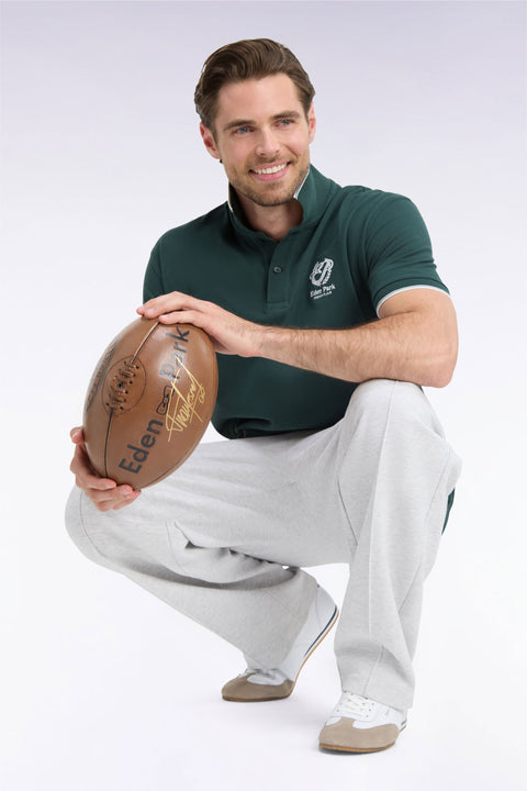 Polo manches courtes en coton vert à écusson coupe droite - Image 1
