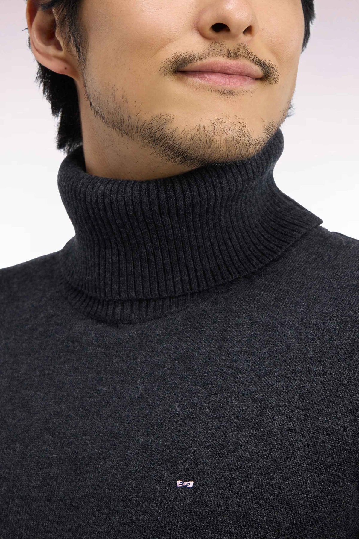 Pull col roulé en laine et coton gris foncé coupe droite
