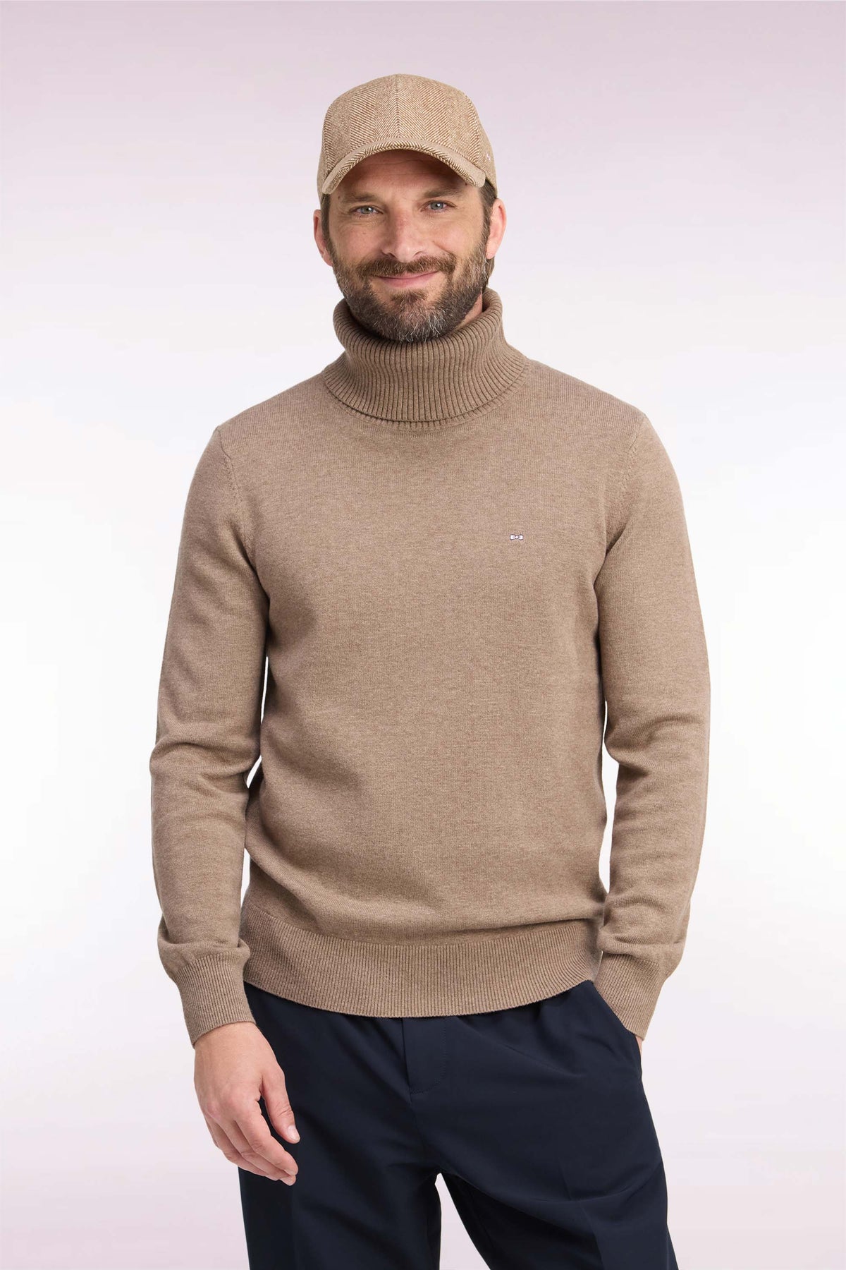 Straight cut brown wool and cotton turtleneck sweater