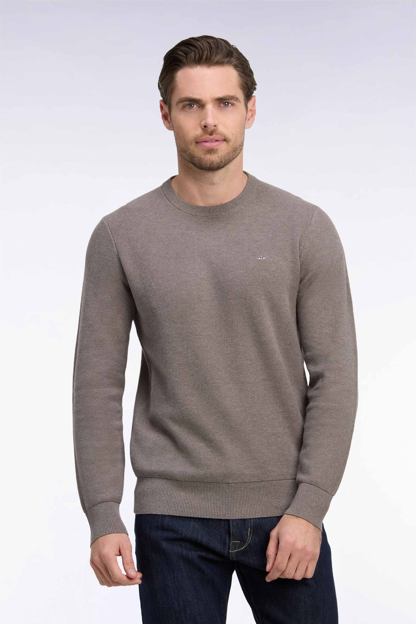 Pull col rond en coton gris coupe droite