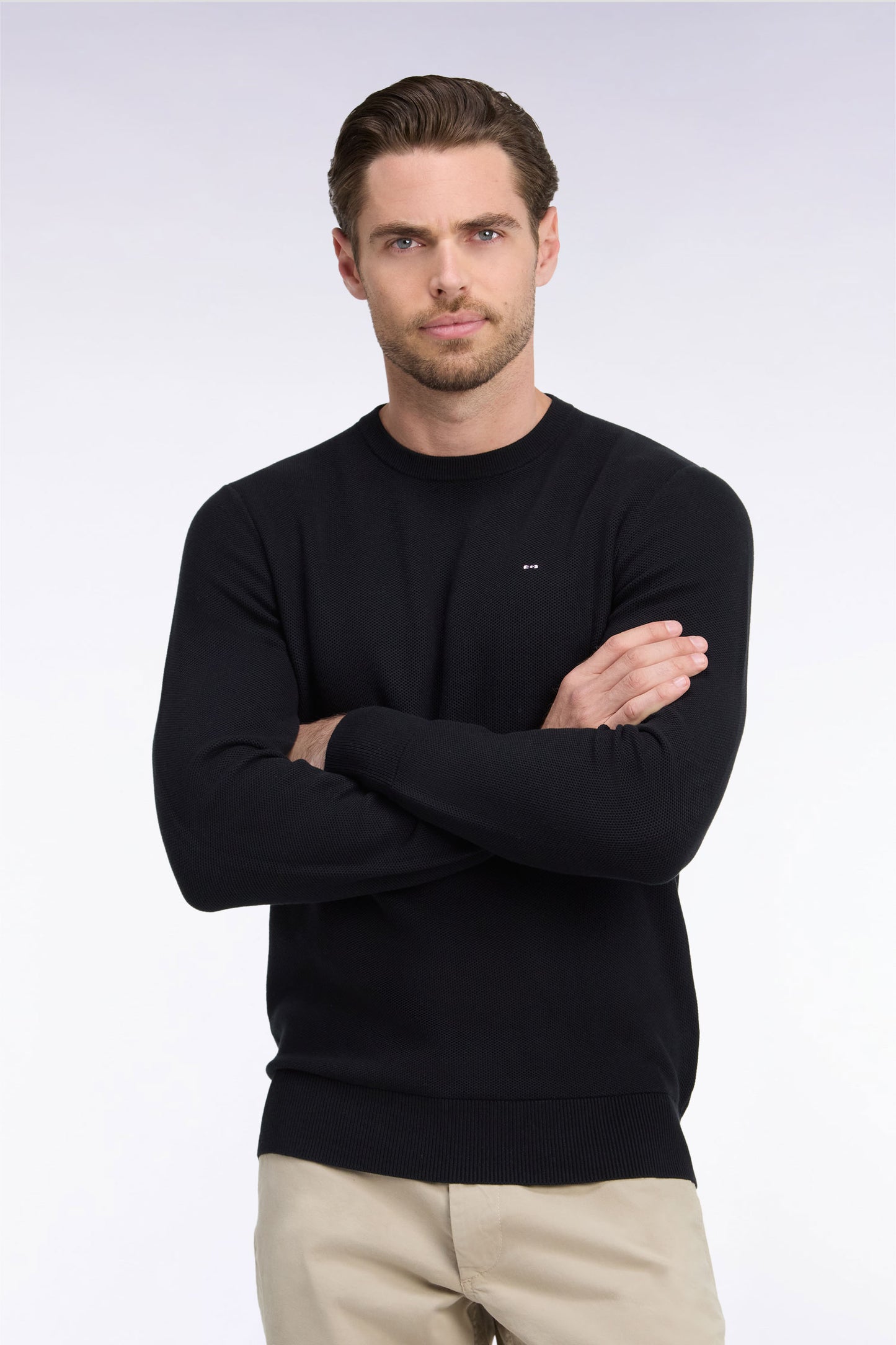 Pull col rond en coton noir coupe droite
