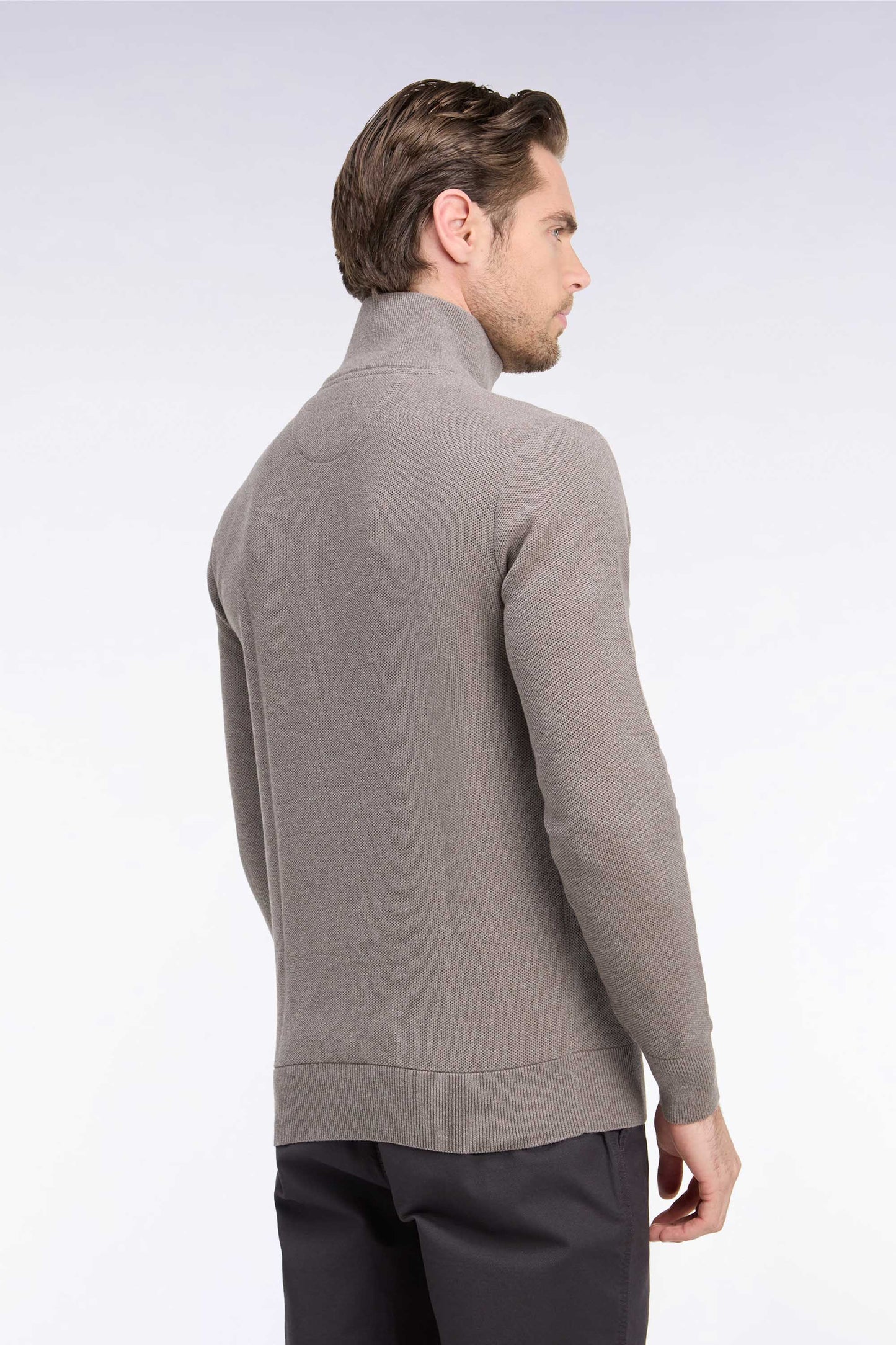 Pull col camionneur en coton gris anthracite coupe droite