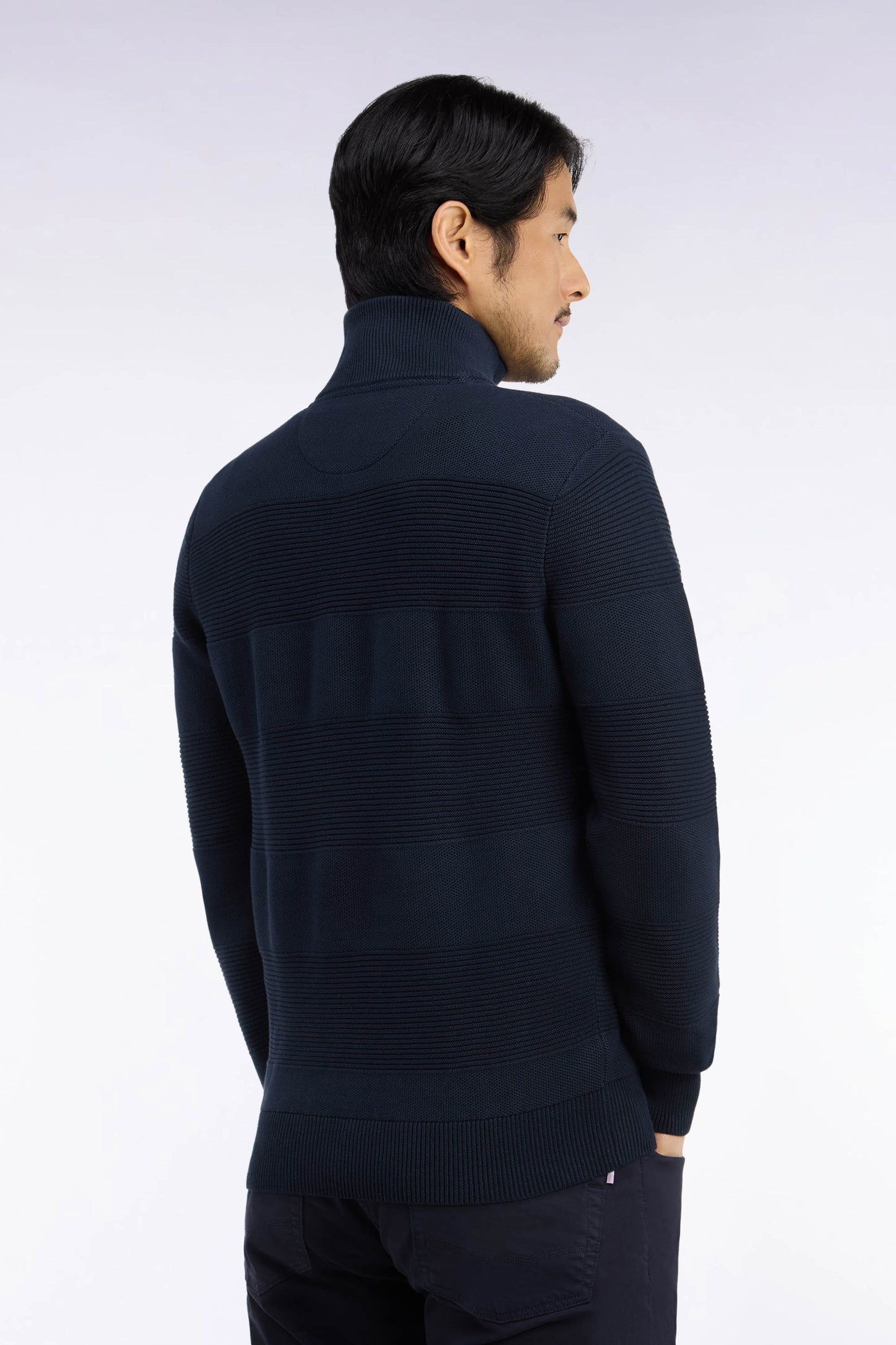 Pull à col camionneur zippé en maille marine à effets de rayures coupe regular