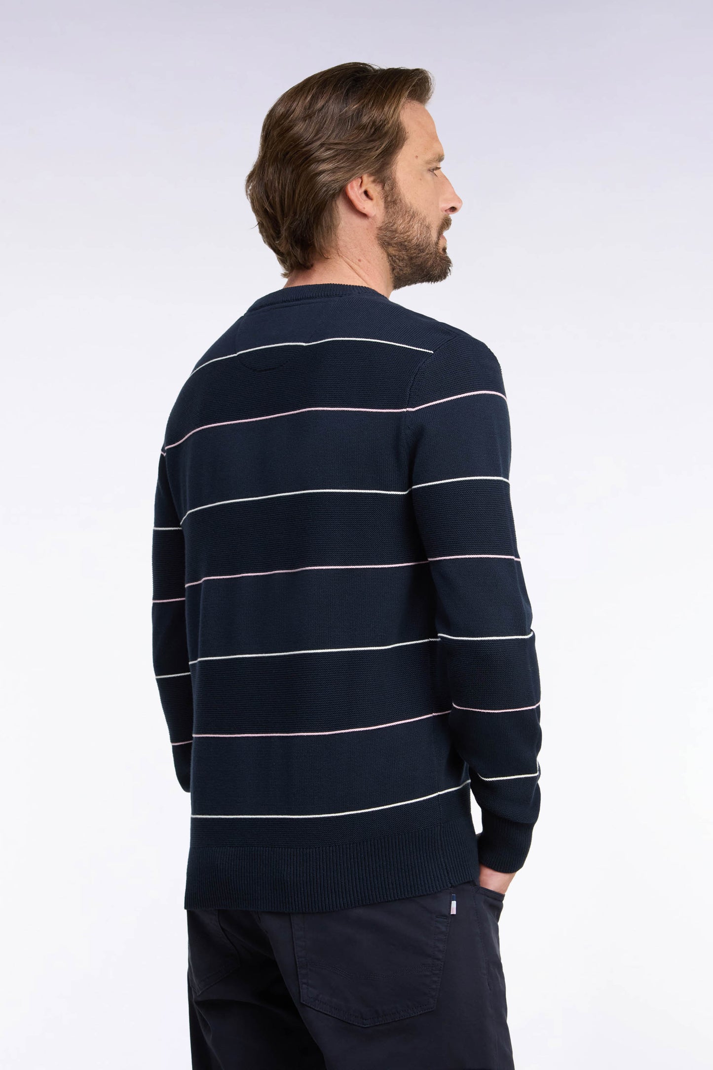 Pull à col rond en coton rayé marine coupe droite