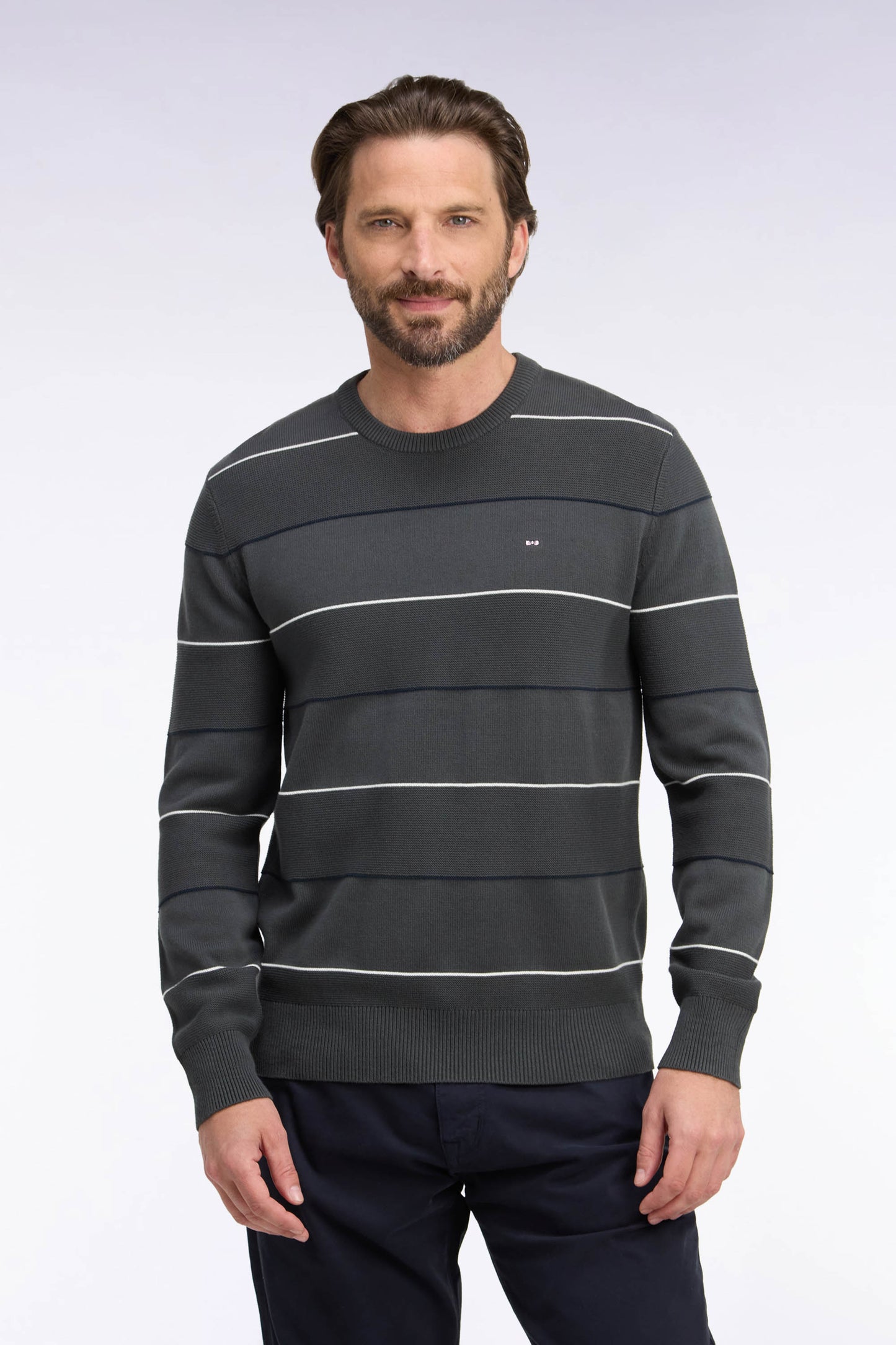 Pull à col rond en coton rayé kaki coupe droite