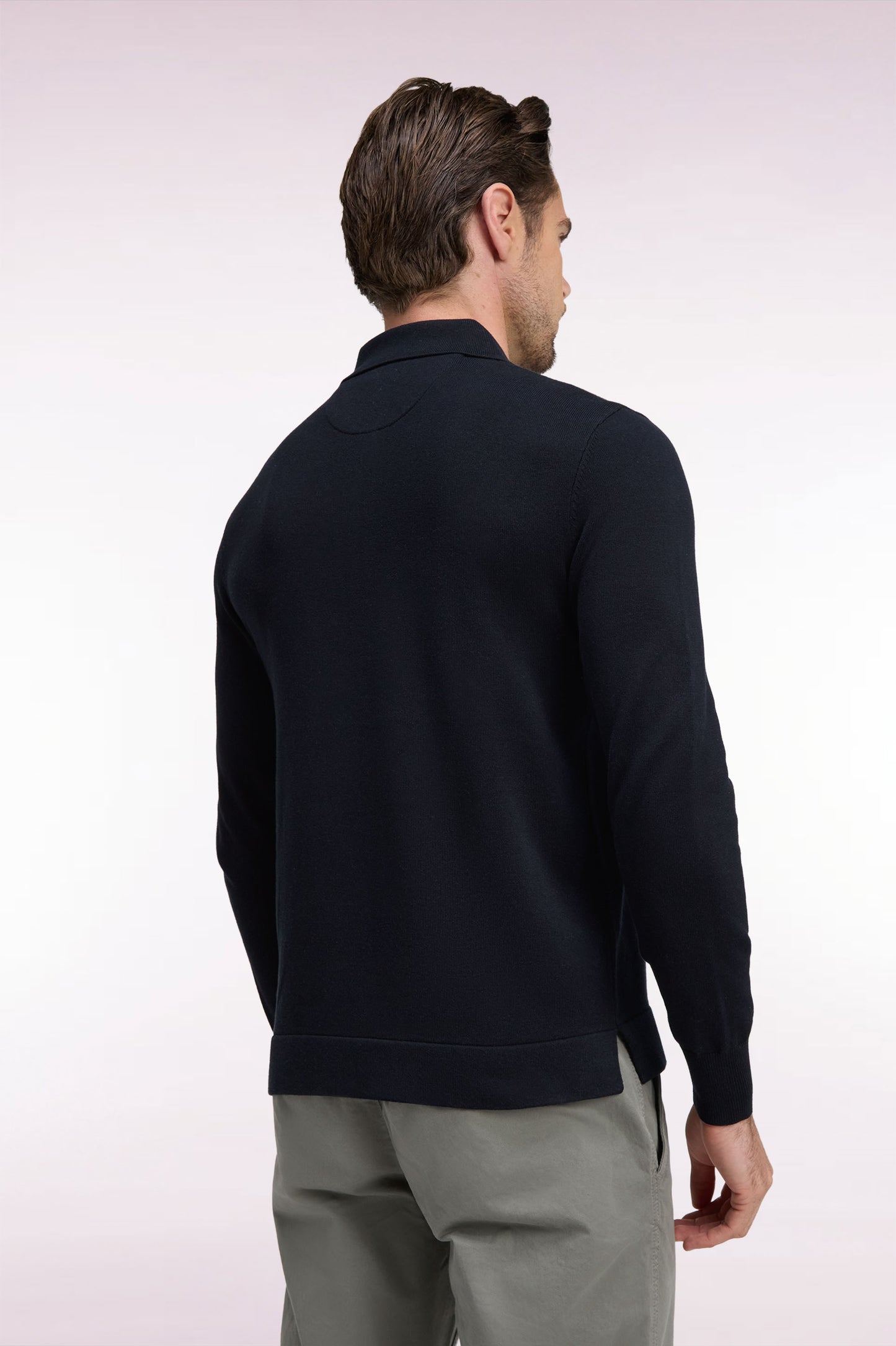 Pull à col polo zippé en coton et viscose noir coupe droite