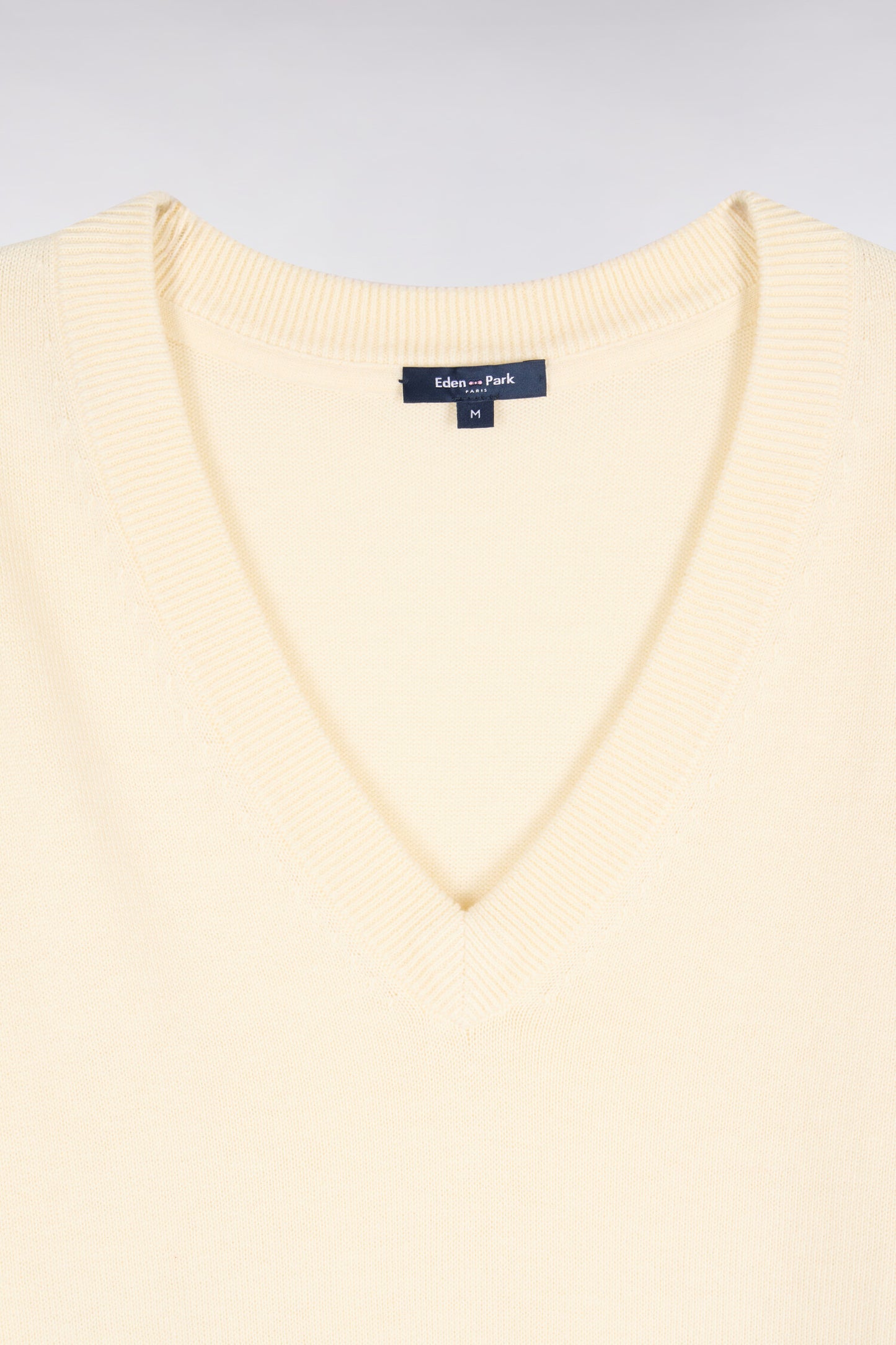 Pull col V en laine et coton écru coupe oversized