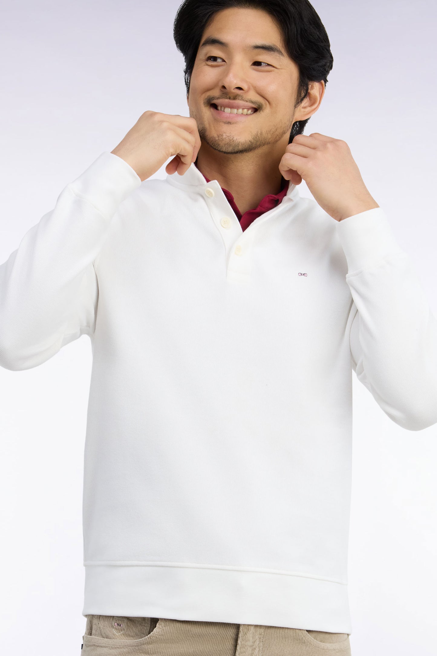 Sweatshirt col polo en coton écru coupe droite