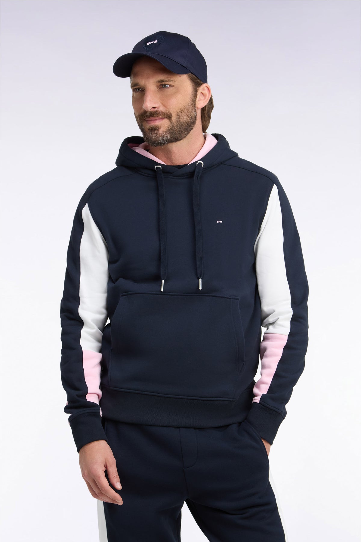 Sweatshirt à capuche en coton marine à découpes de manches coupe droite