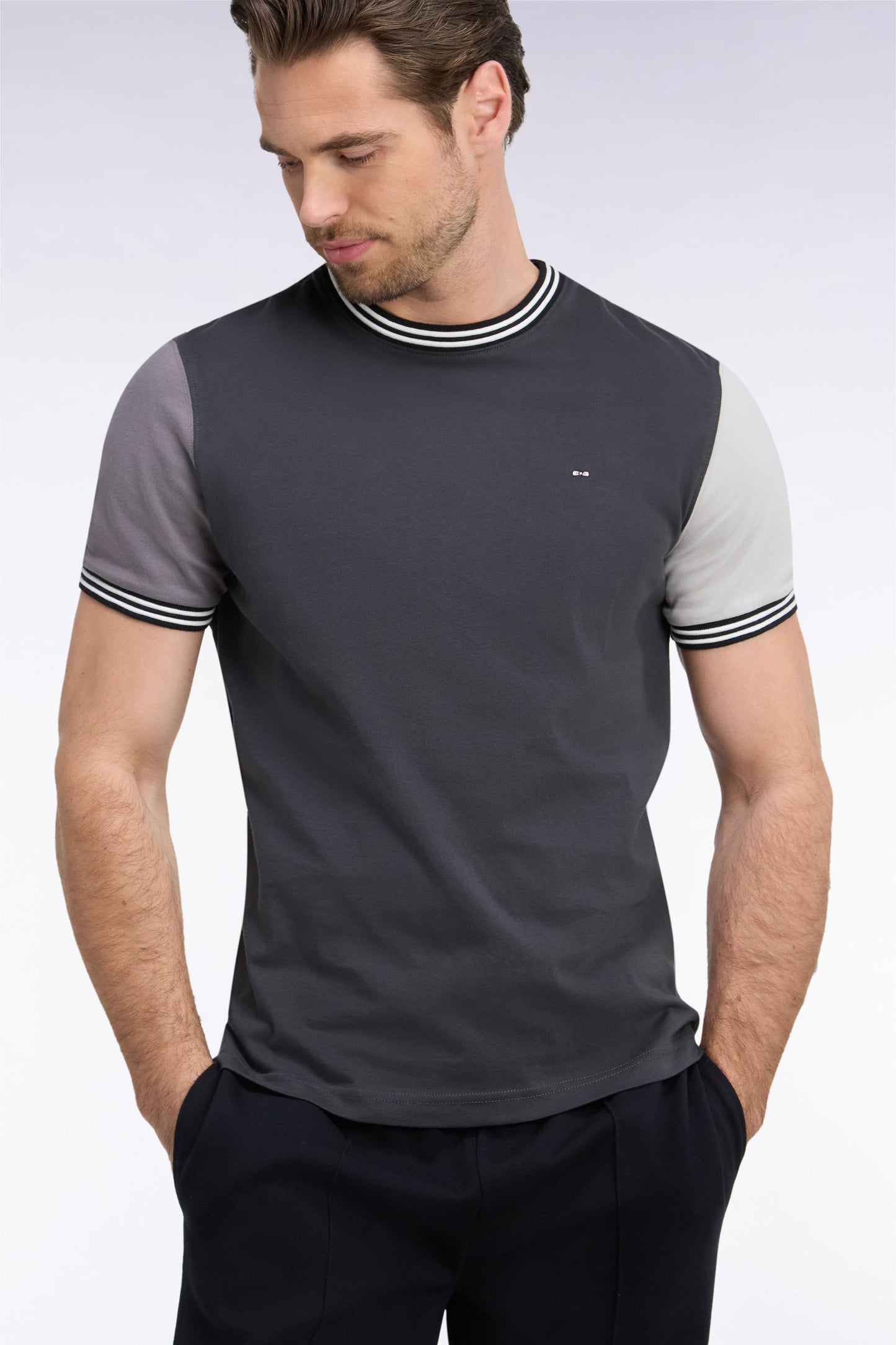 T-shirt à manches courtes bicolore gris coupe droite