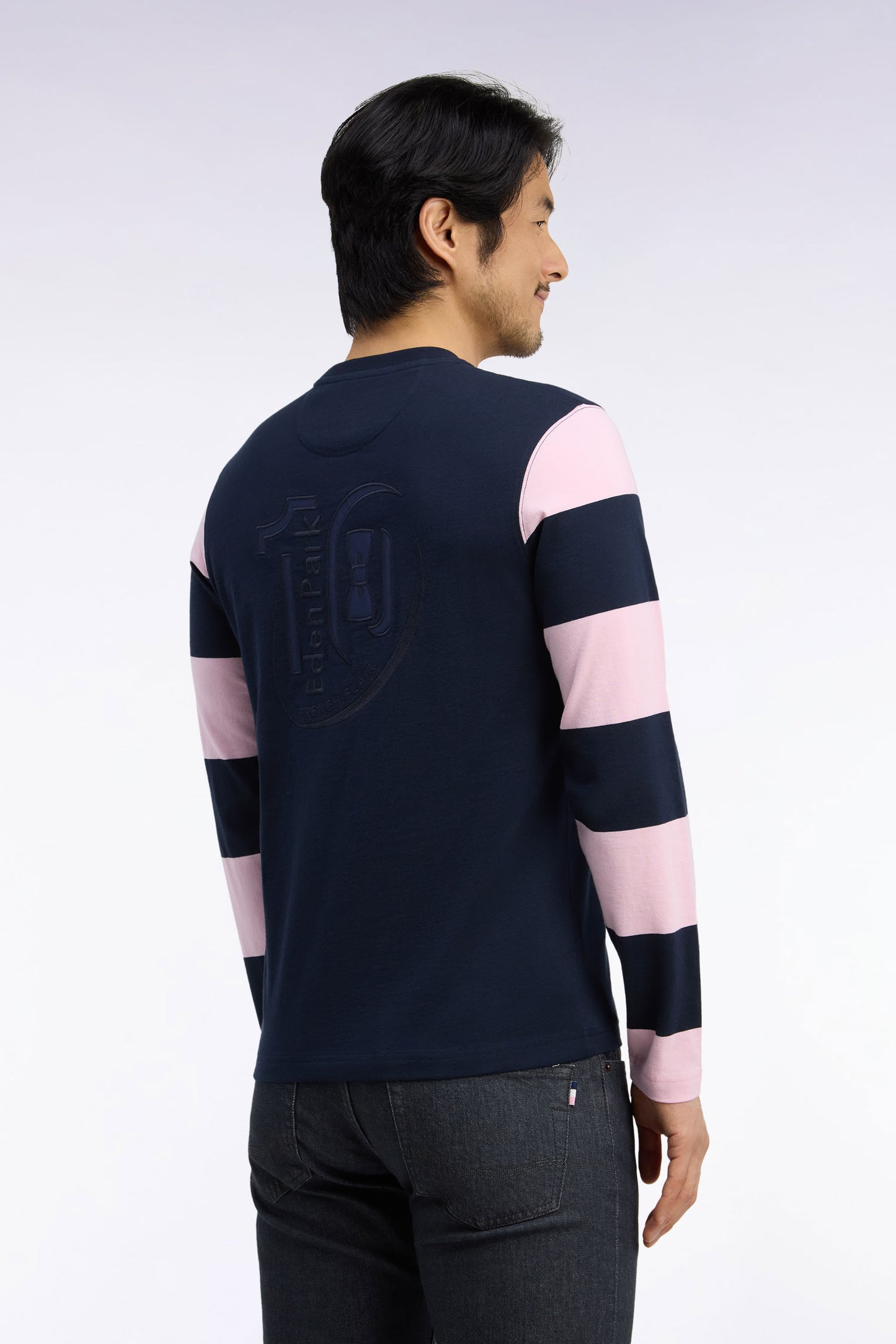 T-shirt manches longues en coton marine à manches rayées coupe droite