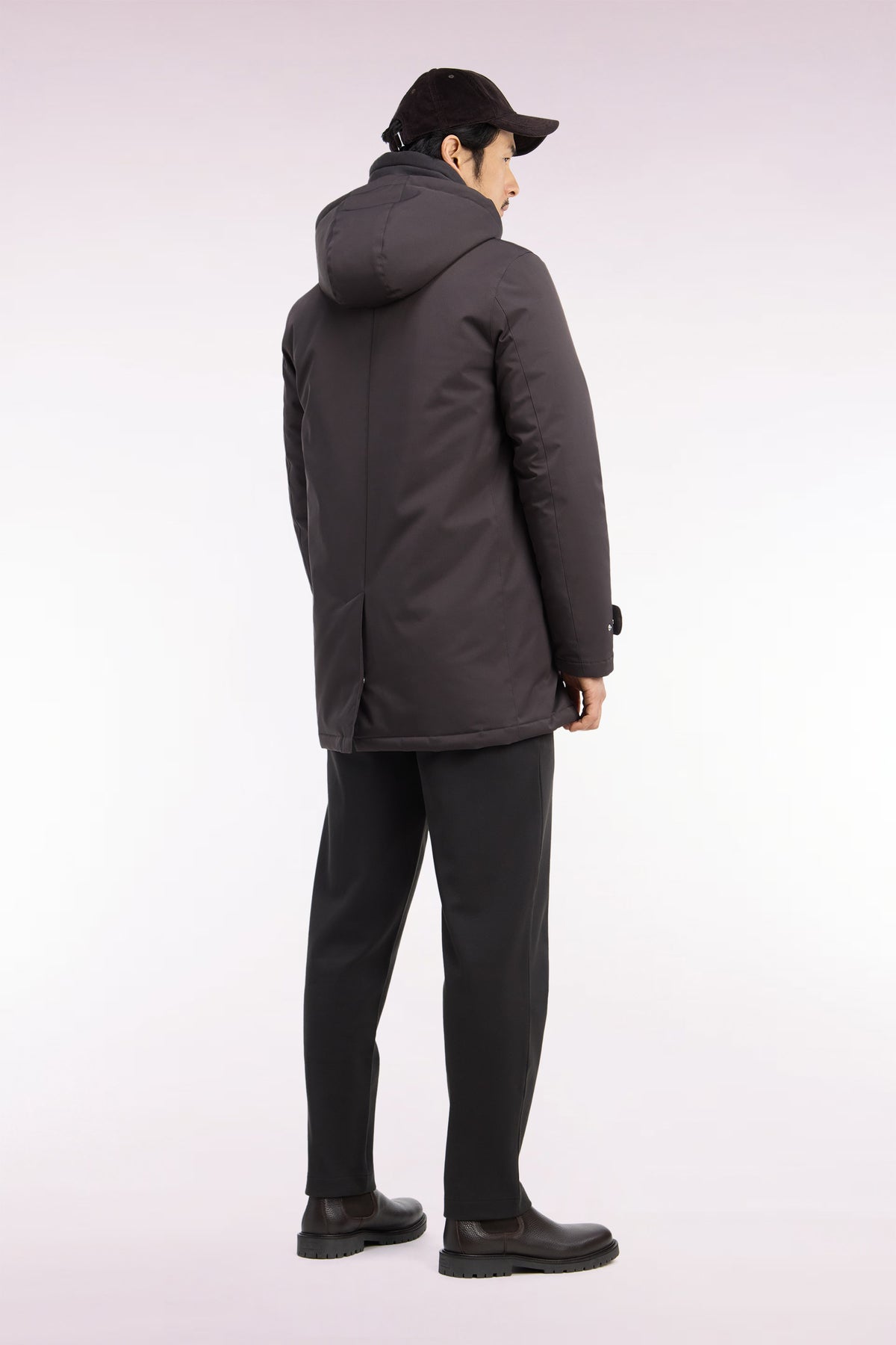 Imperméable en nylon marron à capuche amovible