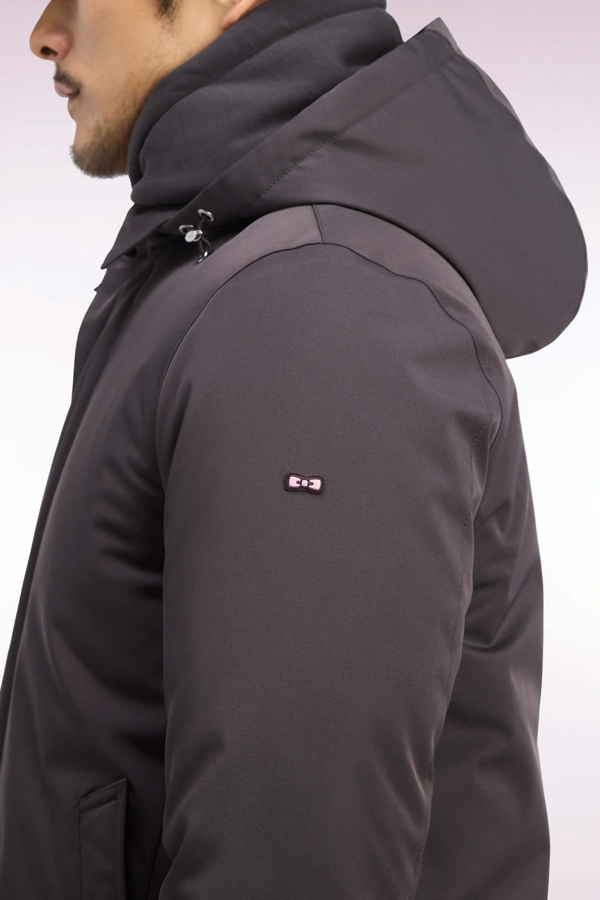 Imperméable en nylon marron à capuche amovible