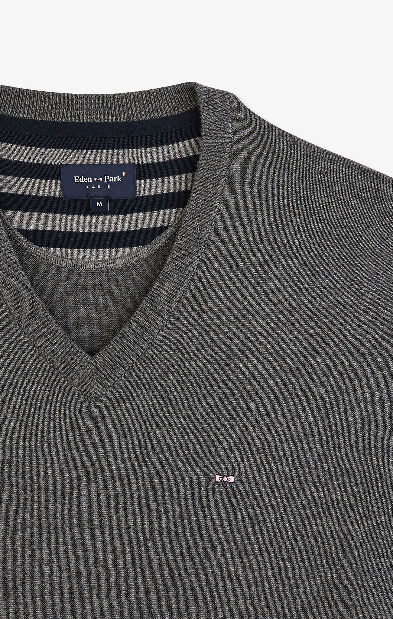 Pull gris à col V en coton