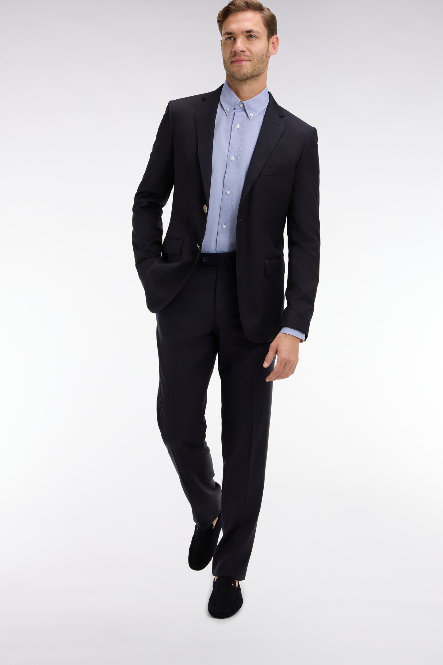Regular dark blue wool trousers with broken fold