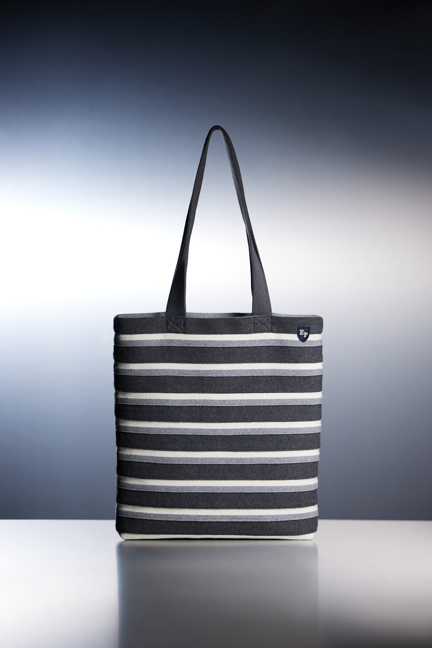 Tote bag en maille rayée tricolore upcyclé Pap'Atelier