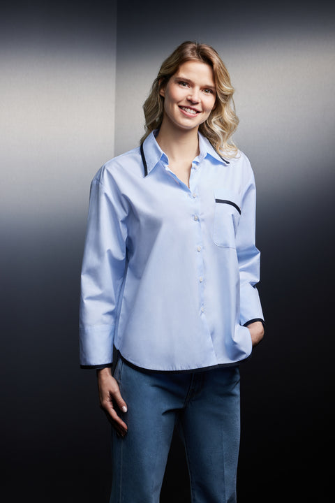 Chemise en coton ciel à galons marine upcyclée Pap'Atelier - Image 1