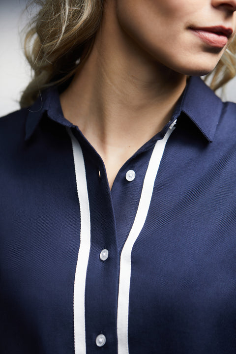 Chemise en coton marine à galons écrus upcyclée Pap'Atelier - Image 2