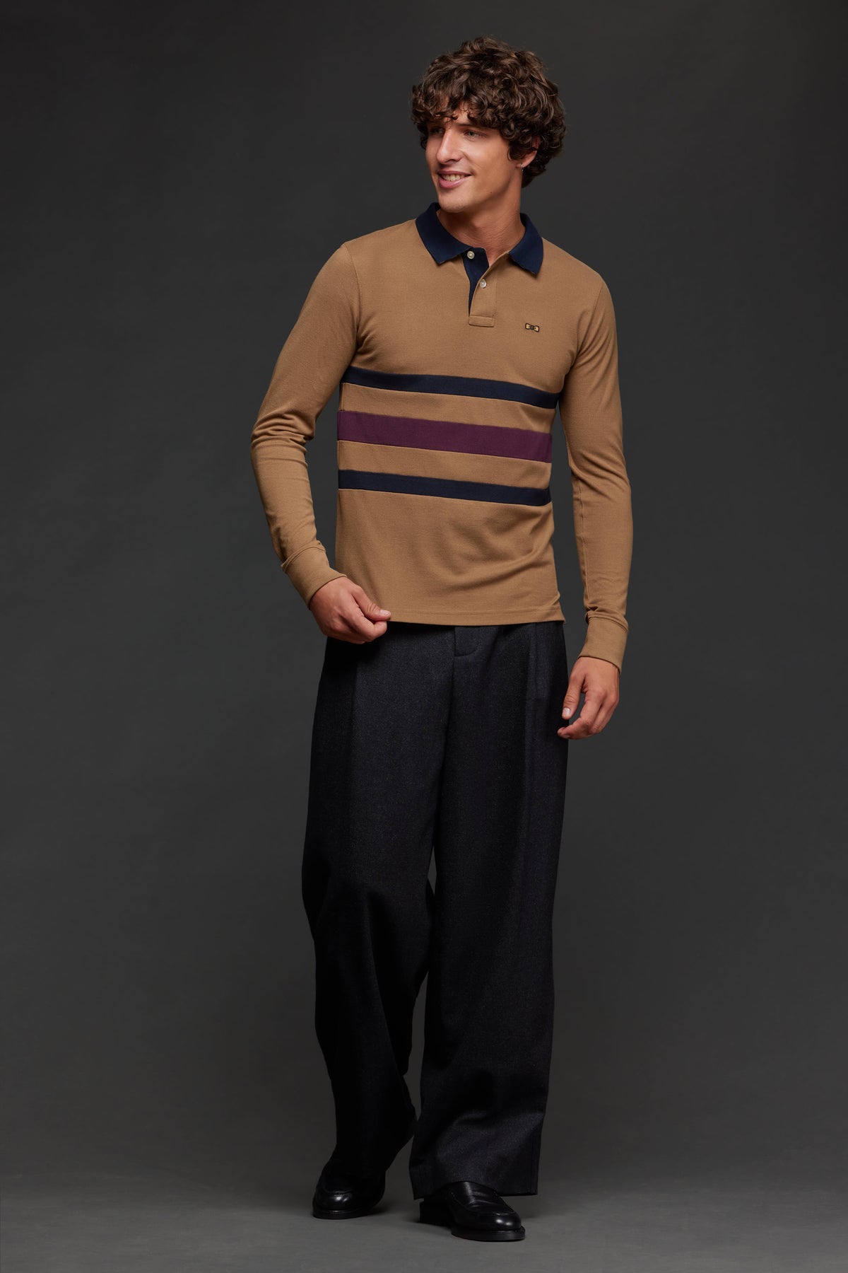 Polo manches longues upcyclé Pap'Atelier en coton camel à rayures marine et bordeaux
