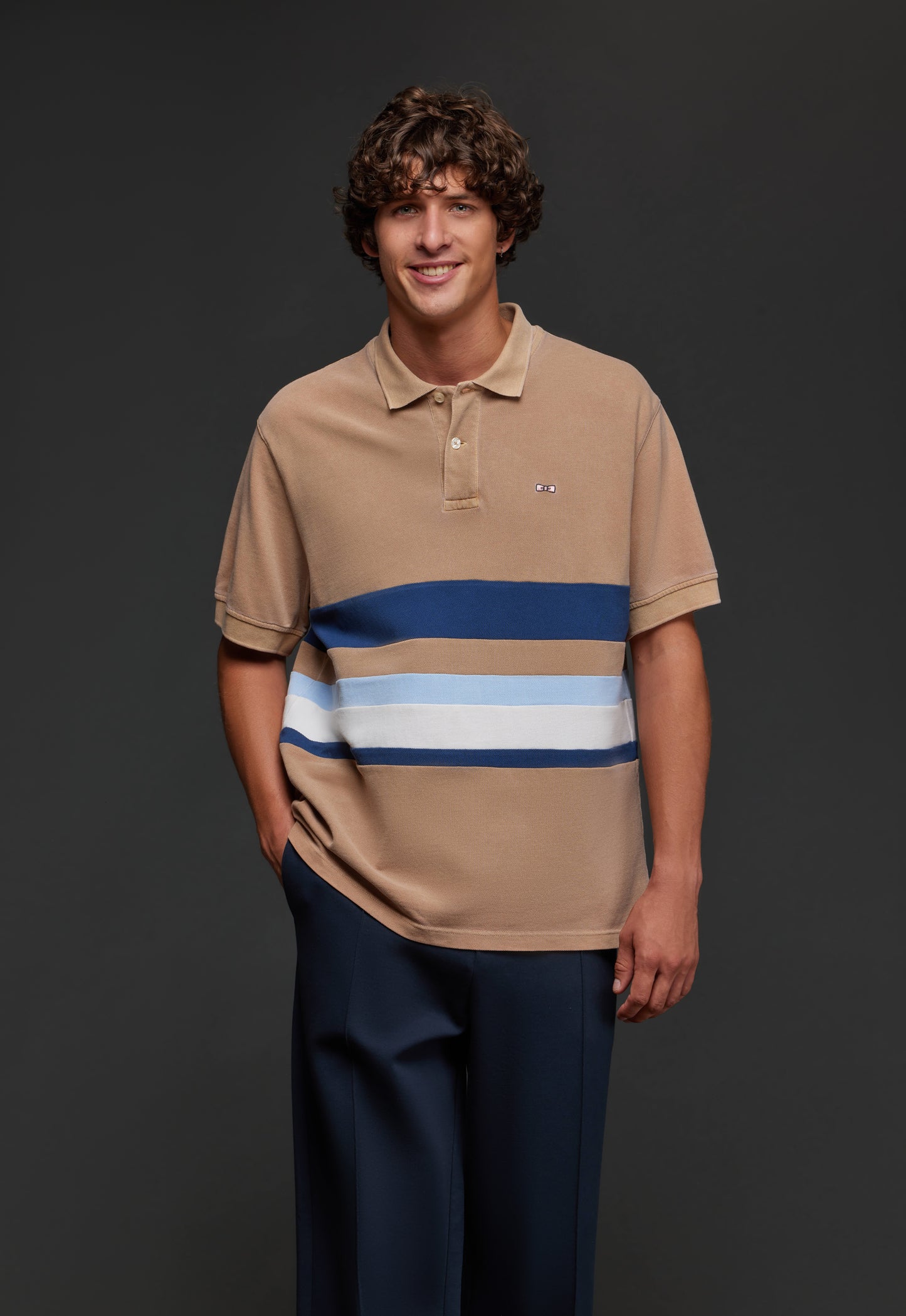 Polo en coton camel à rayures coupé cousu upcyclé Pap'Atelier