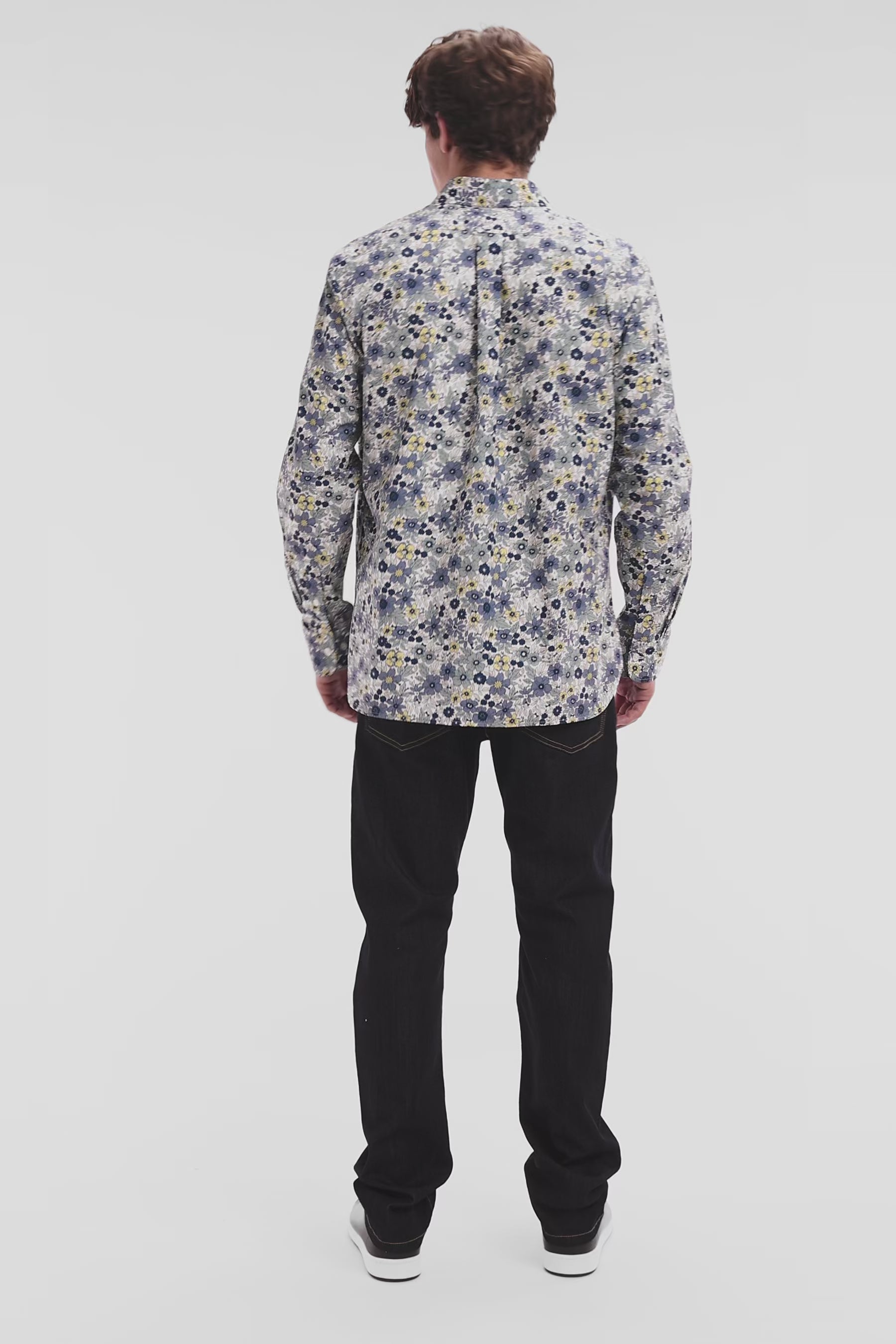 Chemise en popeline de coton grise imprimé floral coupe droite